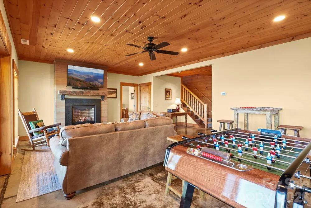 584 Grey Fox Ridge Banner Elk, NC 28604