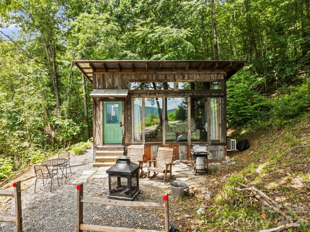 553 Paradise Mountain Road Canton, NC 28716