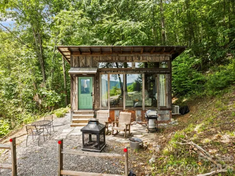 553 Paradise Mountain Road