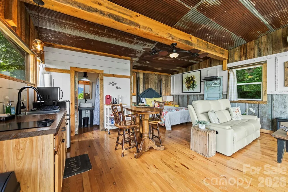 553 Paradise Mountain Road Canton, NC 28716