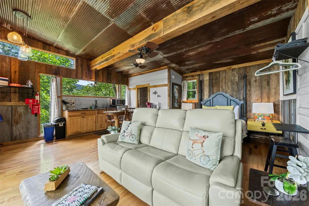 553 Paradise Mountain Road Canton, NC 28716