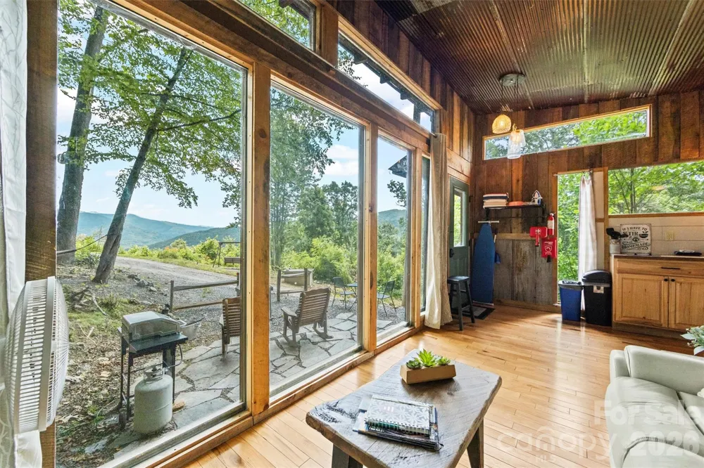 553 Paradise Mountain Road Canton, NC 28716