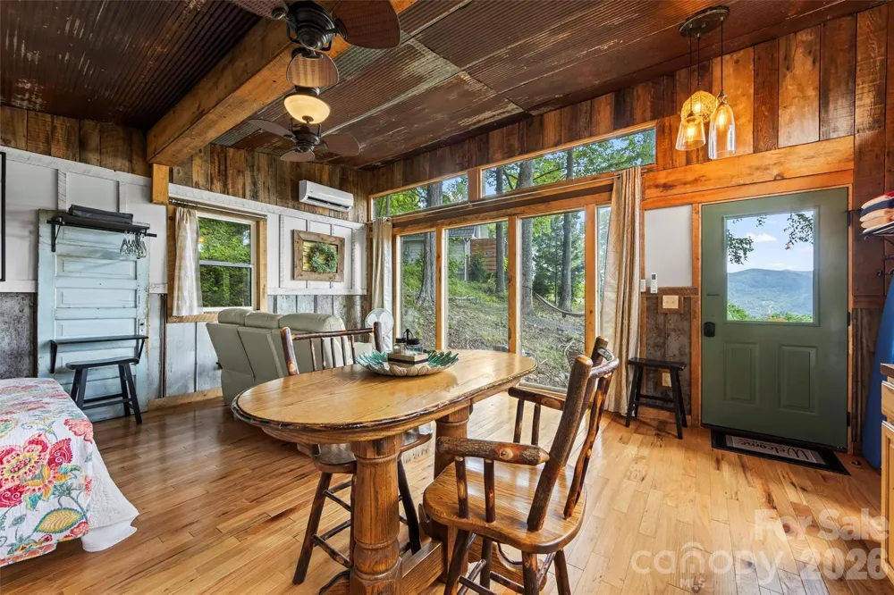 553 Paradise Mountain Road Canton, NC 28716