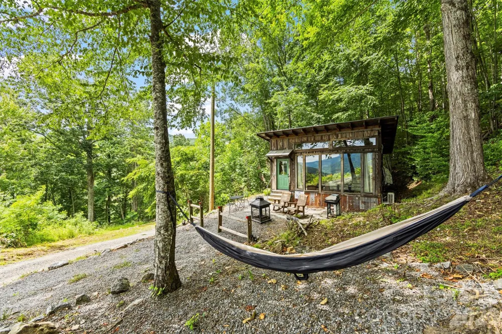 553 Paradise Mountain Road Canton, NC 28716