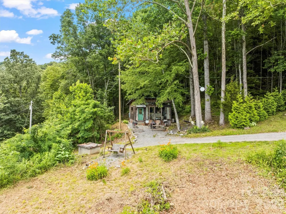 553 Paradise Mountain Road Canton, NC 28716