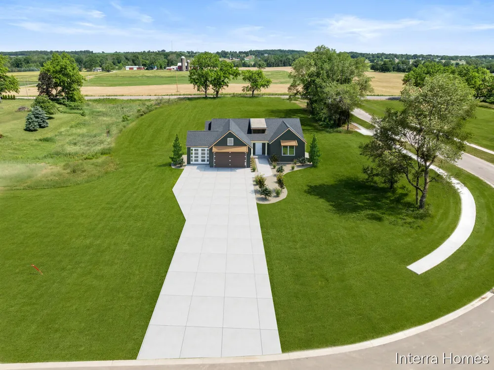 739 Goldenfield Drive Jamestown Charter Township, MI 49315