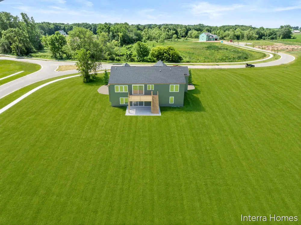 739 Goldenfield Drive Jamestown Charter Township, MI 49315