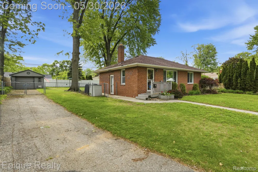 29087 Howard Avenue Madison Heights City, MI 48071
