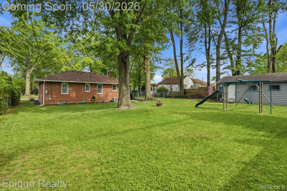 29087 Howard Avenue Madison Heights City, MI 48071