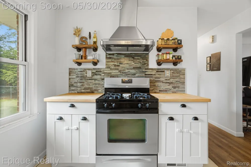29087 Howard Avenue Madison Heights City, MI 48071