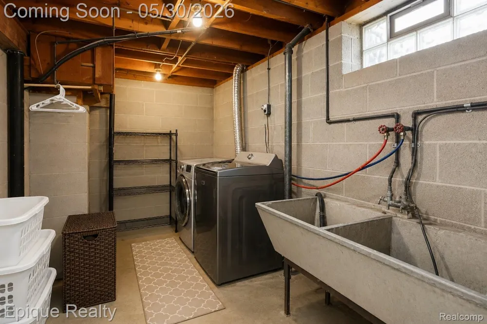 29087 Howard Avenue Madison Heights City, MI 48071