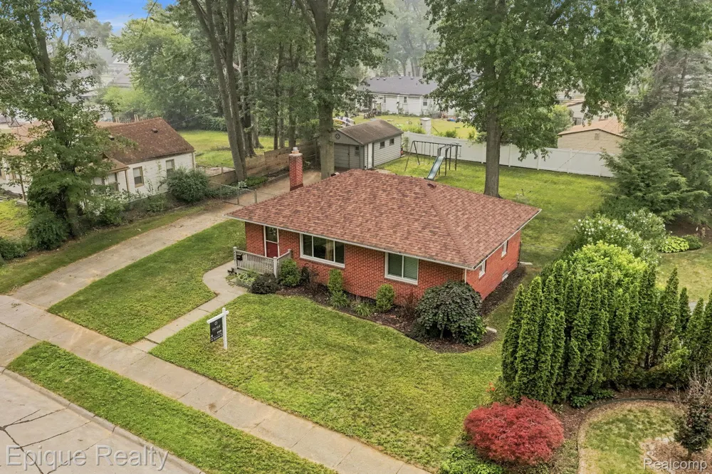 29087 Howard Avenue Madison Heights City, MI 48071