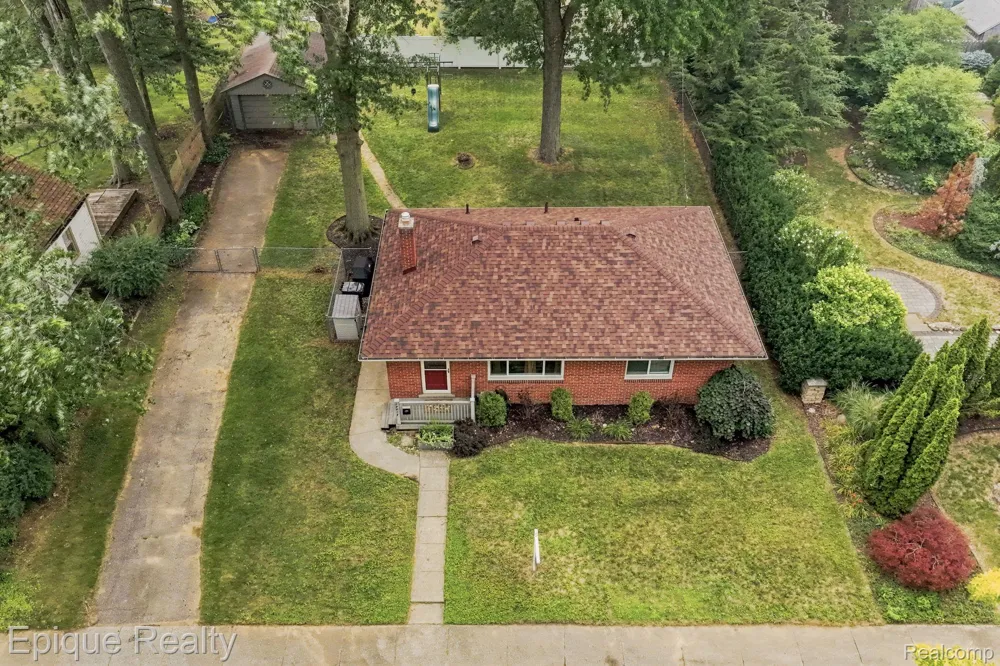 29087 Howard Avenue Madison Heights City, MI 48071