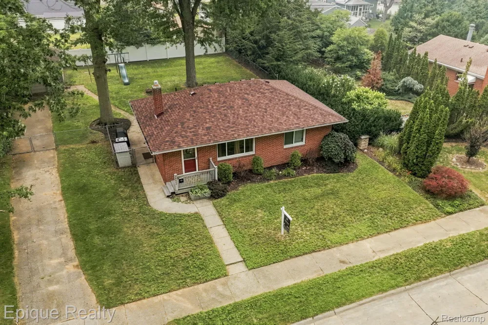 29087 Howard Avenue Madison Heights City, MI 48071