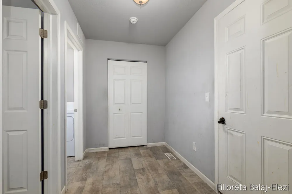 467 Oak View Drive Middleville, MI 49333