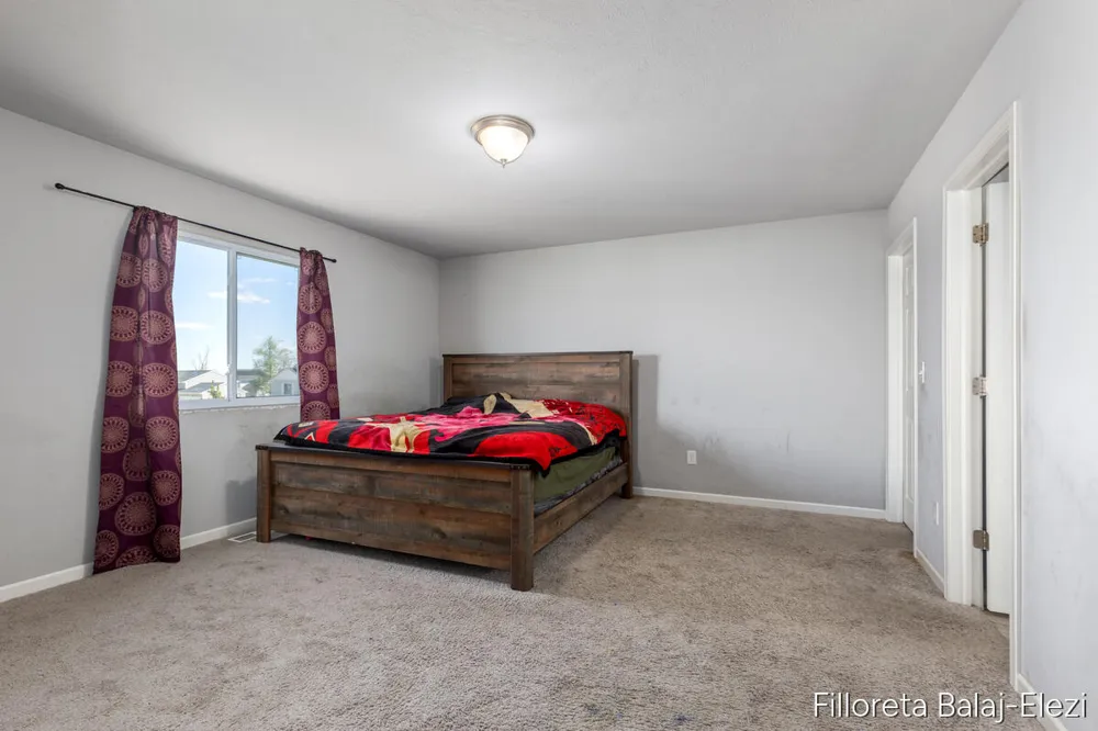467 Oak View Drive Middleville, MI 49333