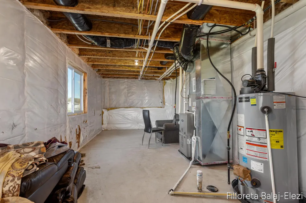 467 Oak View Drive Middleville, MI 49333