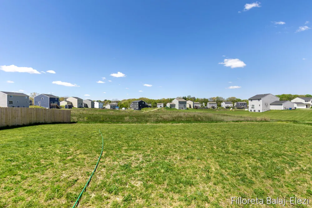 467 Oak View Drive Middleville, MI 49333