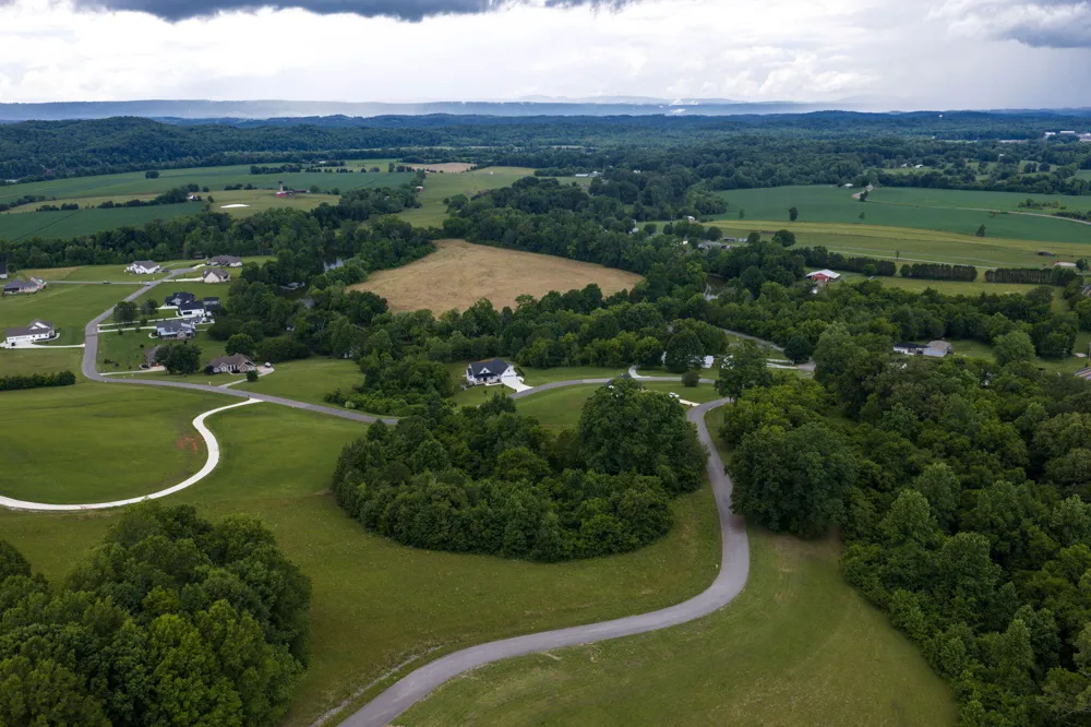 15 Espalier Drive Decatur, TN 37322