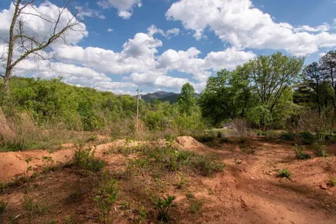00 W Vineyard Road