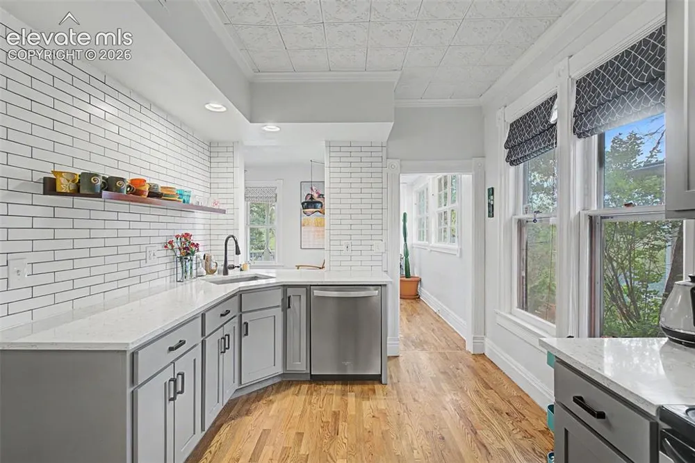 60 Waltham Avenue Manitou Springs, CO 80829