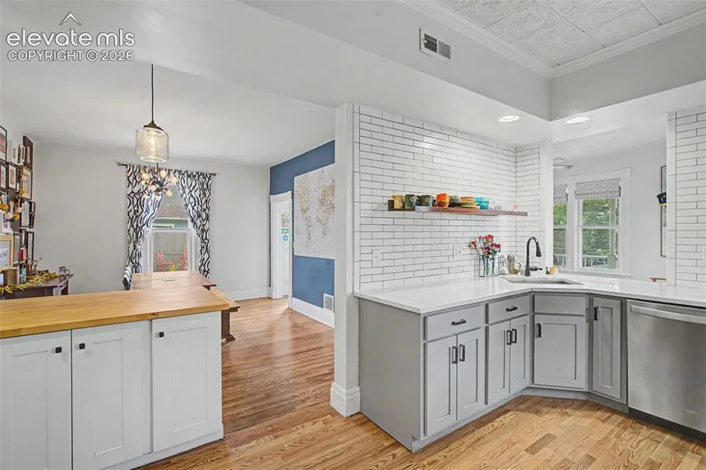 60 Waltham Avenue Manitou Springs, CO 80829