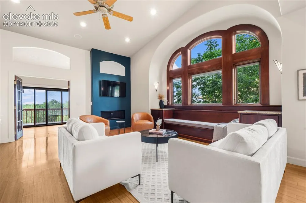 50 Aberdeen Bluff Pueblo, CO 81004