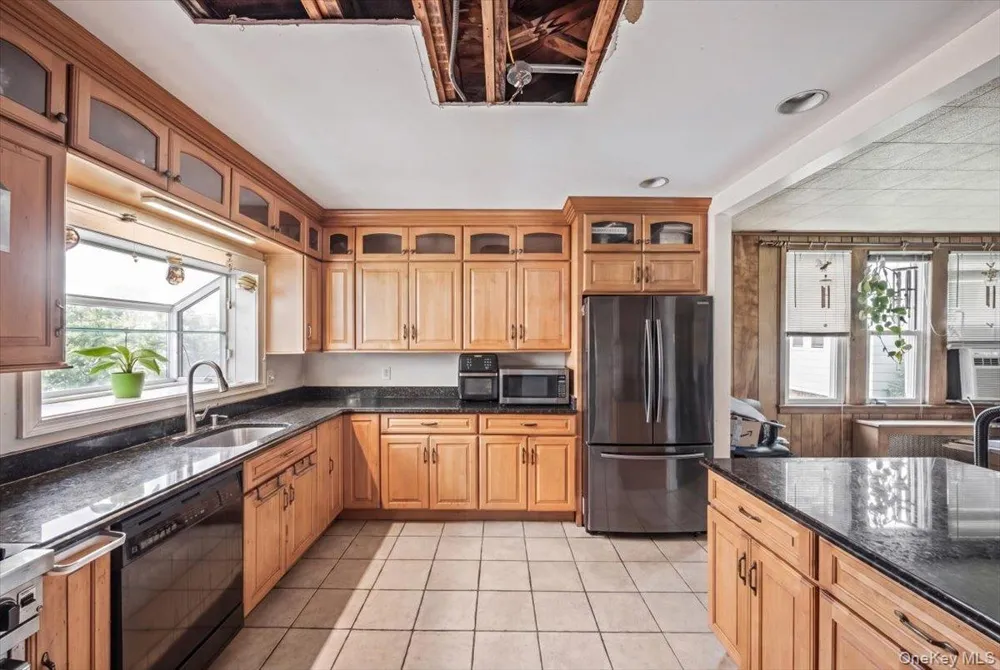 27 Faneuil Place New Rochelle, NY 10801