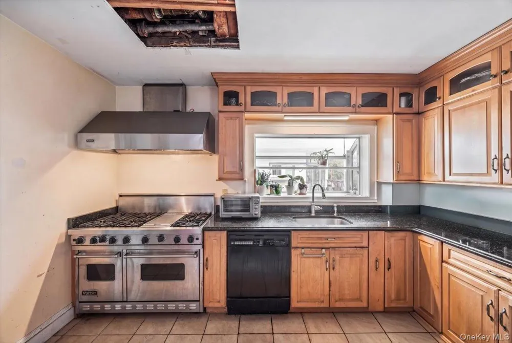 27 Faneuil Place New Rochelle, NY 10801