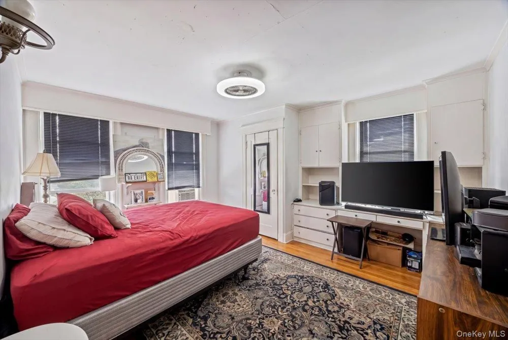 27 Faneuil Place New Rochelle, NY 10801