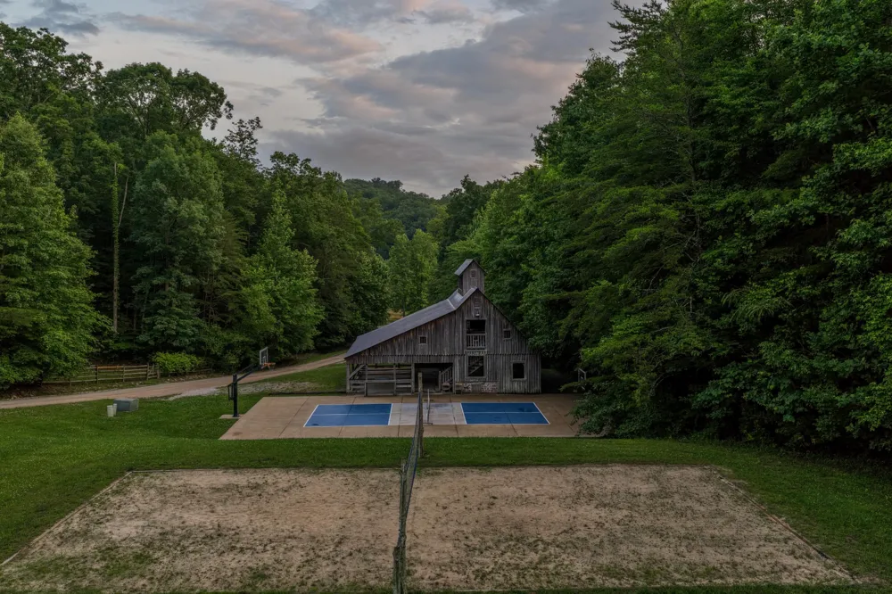 32 Lantern Cove Road Chickamauga, GA 30707