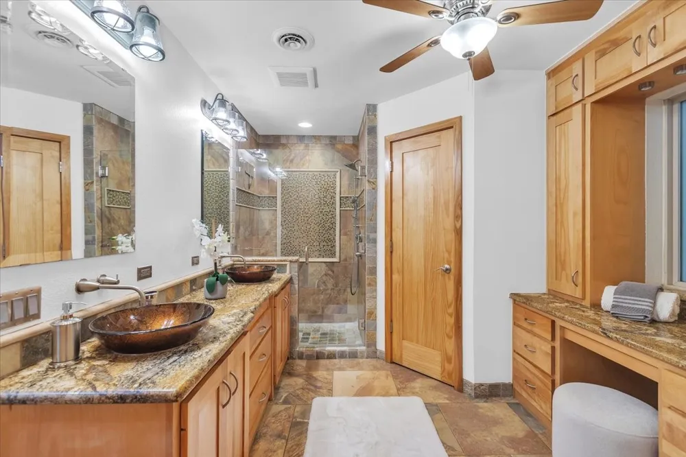 1943 Camelot Drive Grapevine, TX 76051