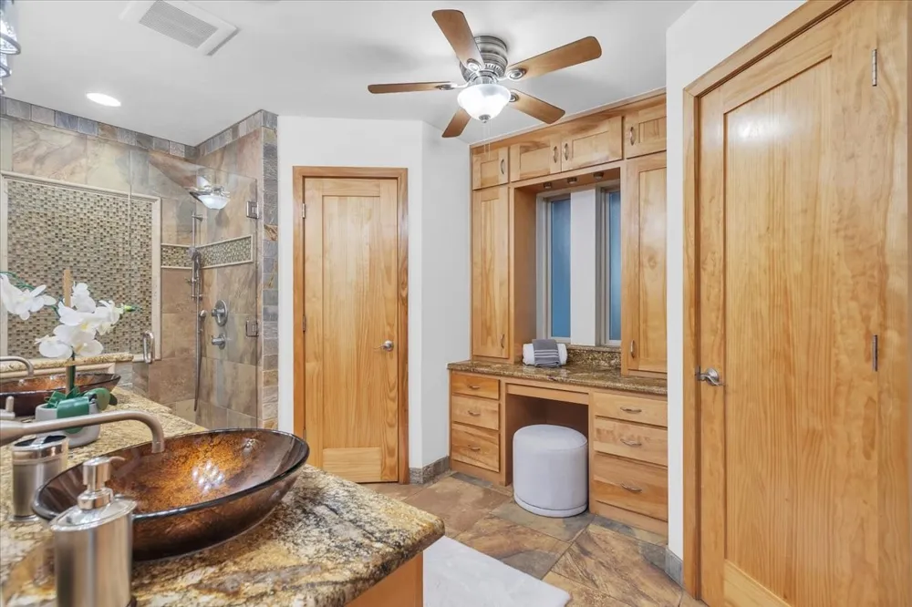 1943 Camelot Drive Grapevine, TX 76051