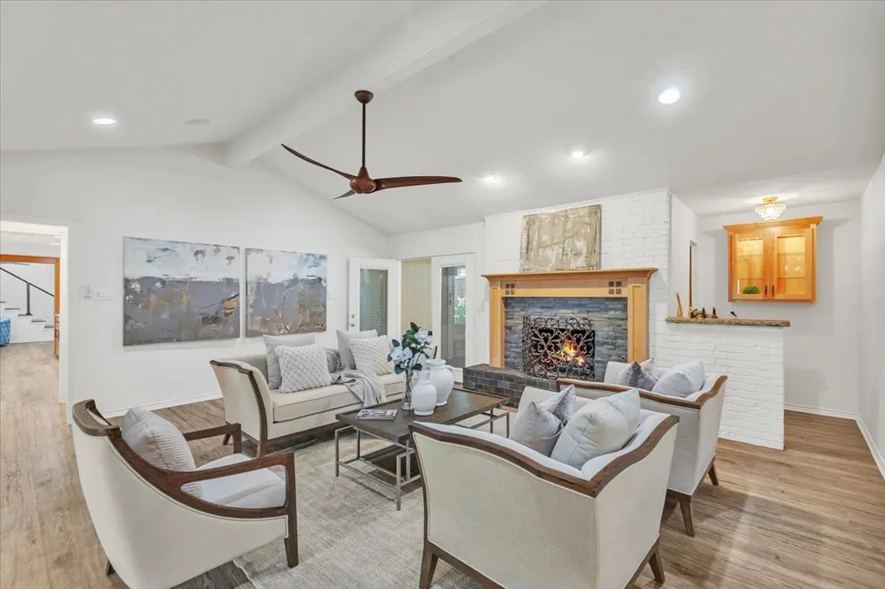 1943 Camelot Drive Grapevine, TX 76051