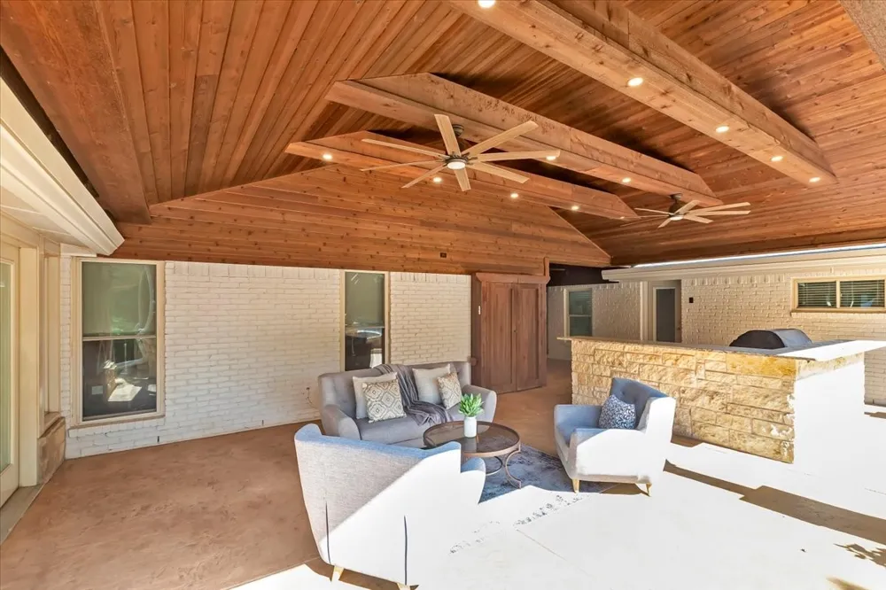 1943 Camelot Drive Grapevine, TX 76051