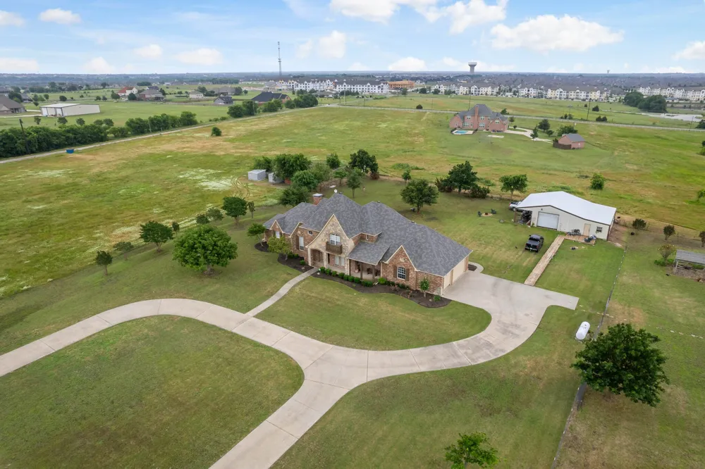 5363 Hackberry Circle Celina, TX 75009