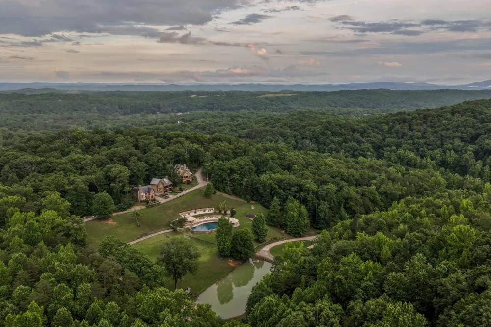 32 Lantern Cove Road Chickamauga, GA 30707