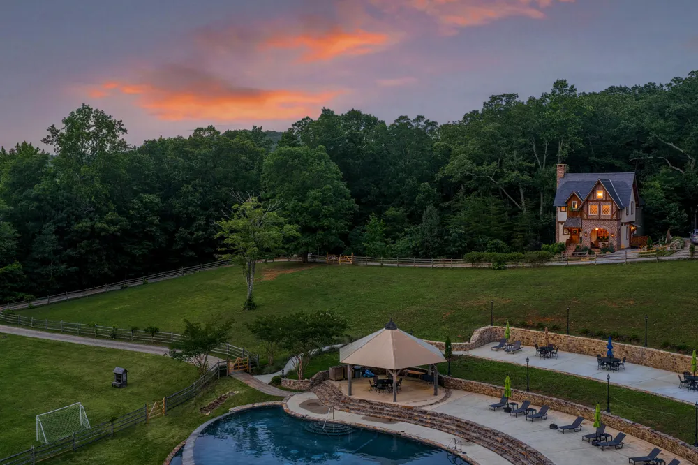 32 Lantern Cove Road Chickamauga, GA 30707