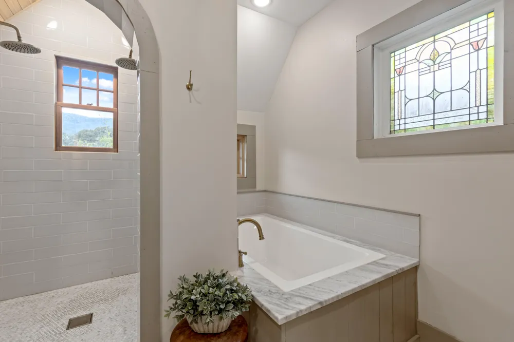32 Lantern Cove Road Chickamauga, GA 30707