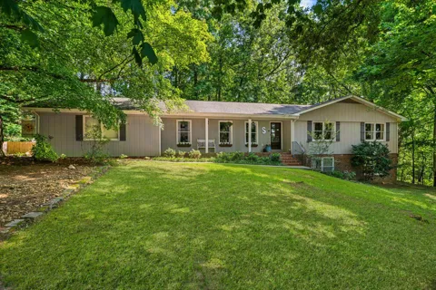 2903 Hickory Lane