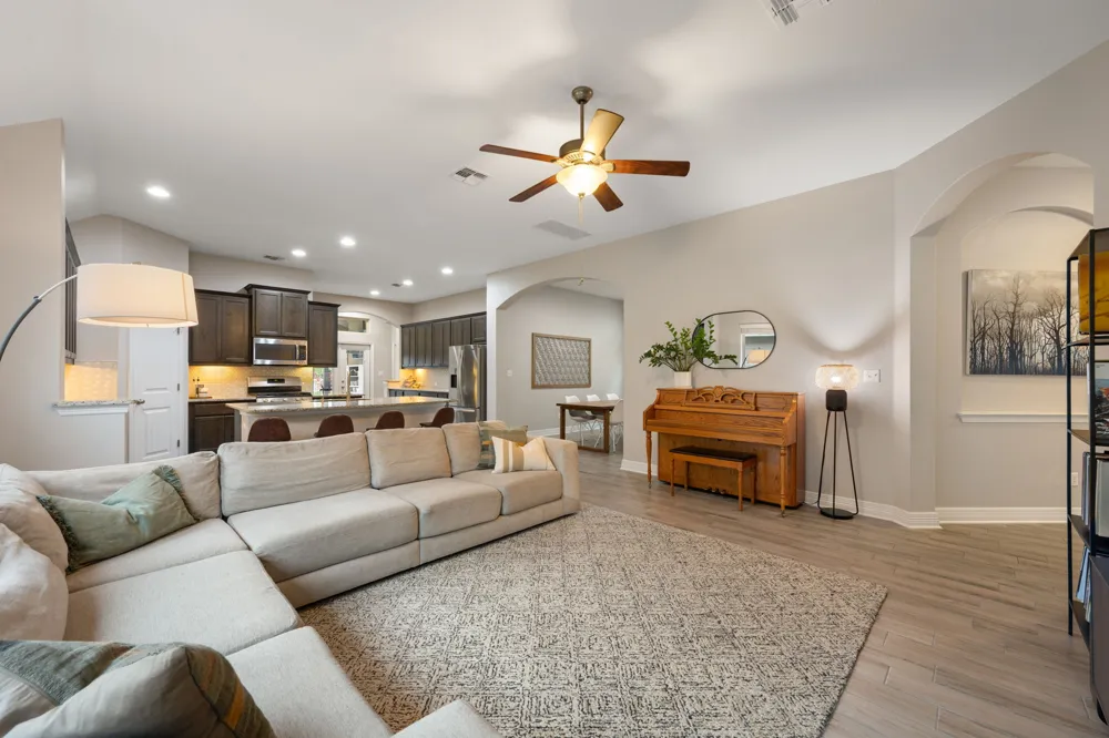 725 Blue Agave Lane Georgetown, TX 78626