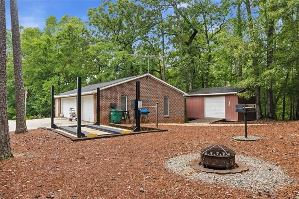 111 Clover Court Sparta, GA 31087