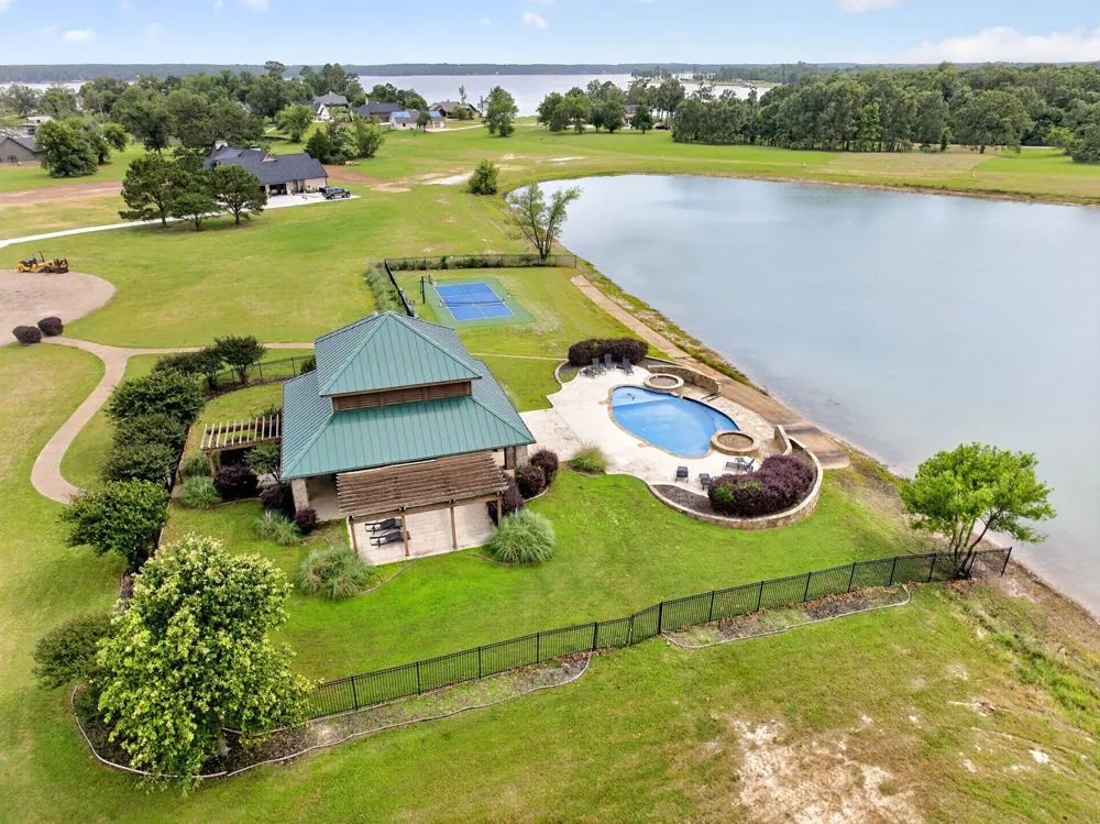 Pr 2712 Mt Pleasant, TX 75455