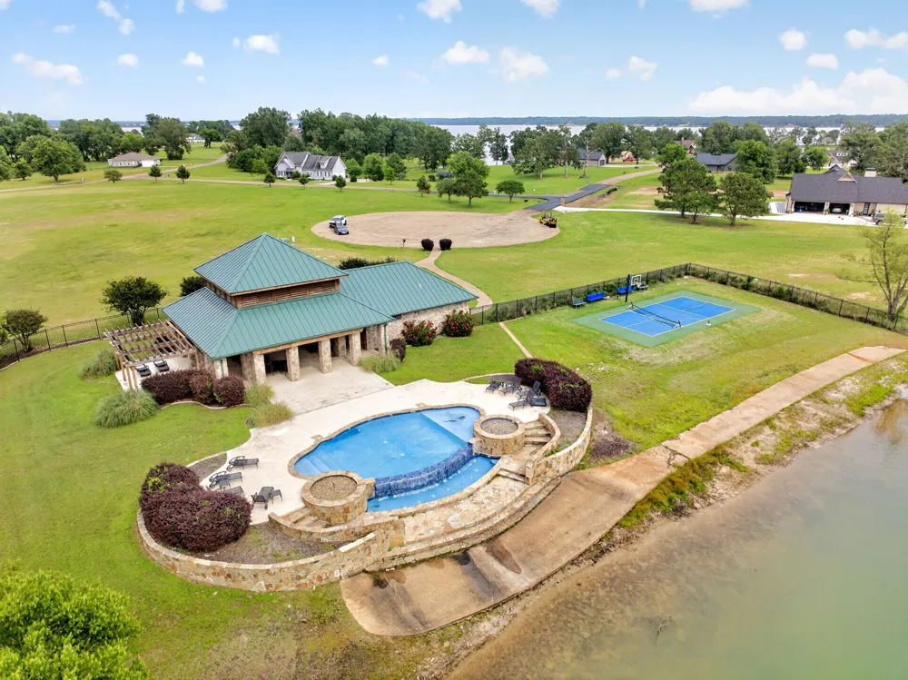 Pr 2712 Mt Pleasant, TX 75455