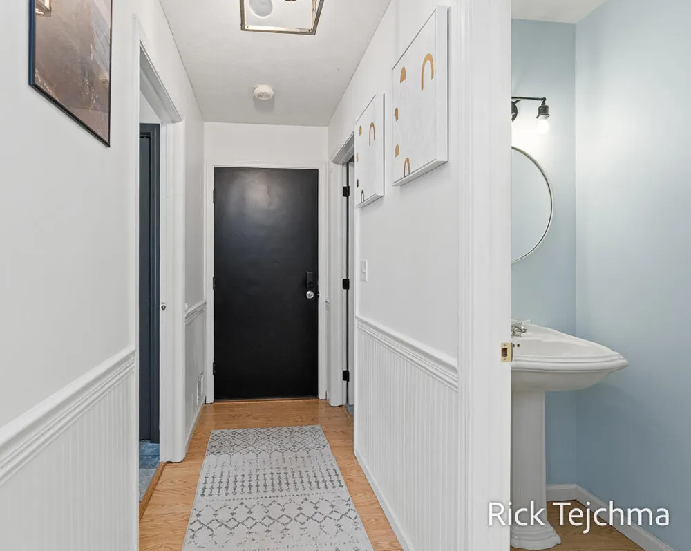 10345 Red Oak Ridge Reynolds Township, MI 49329