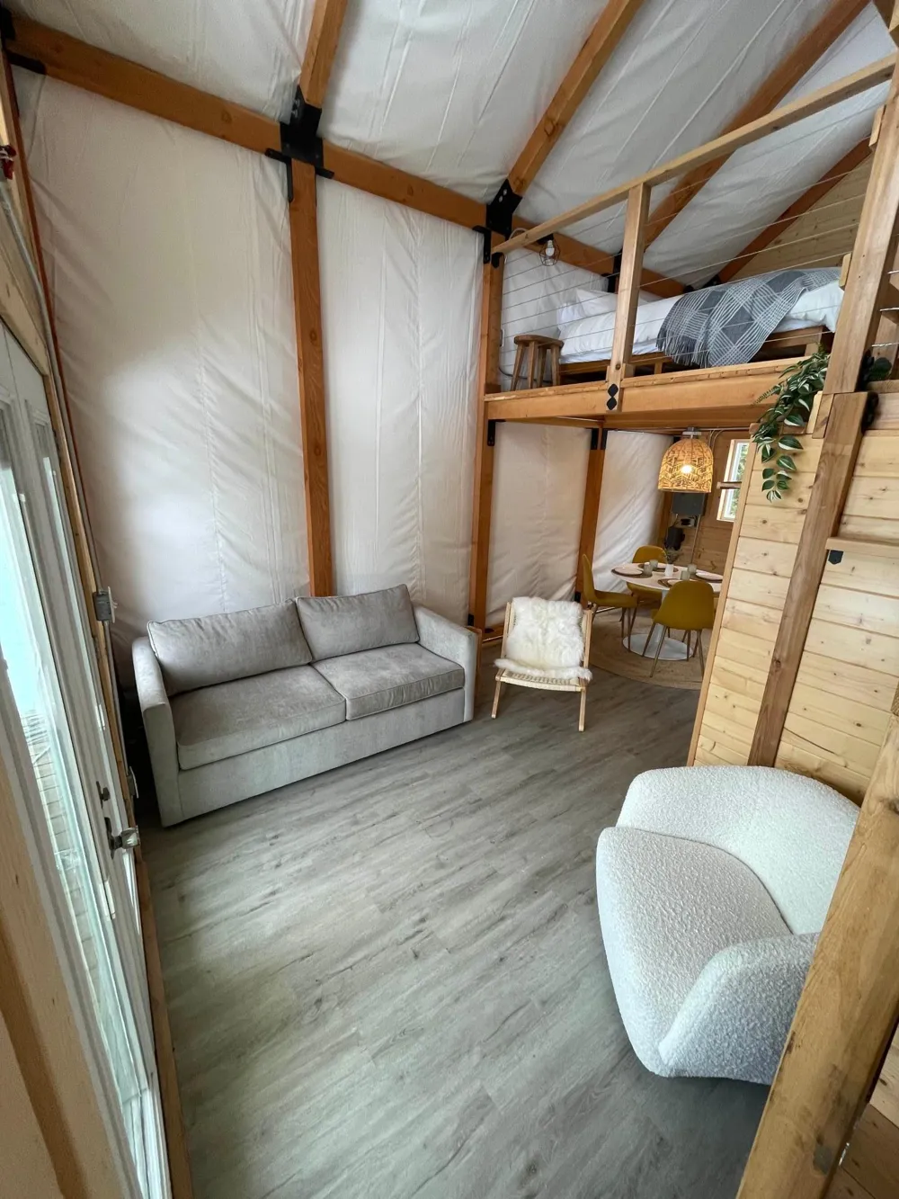 8016 Gunflint Trail Grand Marais, MN 55604