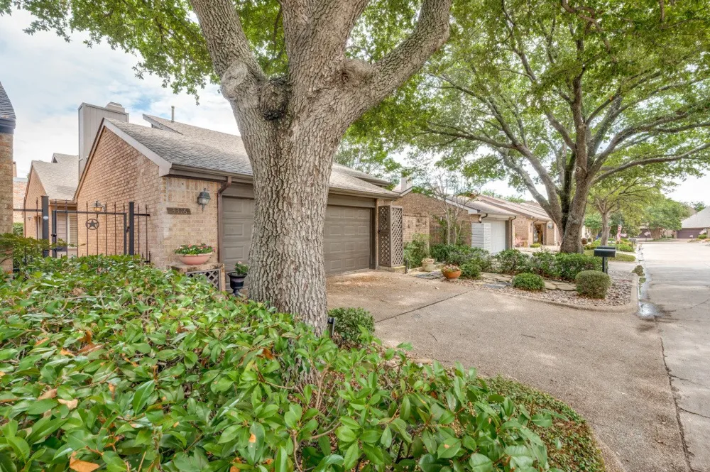 3316 Courtyard Place Farmers Branch, TX 75234