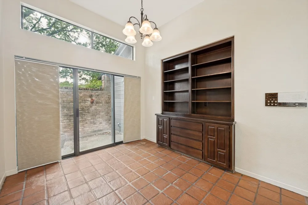3316 Courtyard Place Farmers Branch, TX 75234