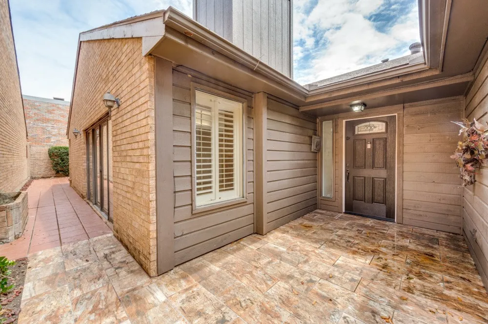 3316 Courtyard Place Farmers Branch, TX 75234