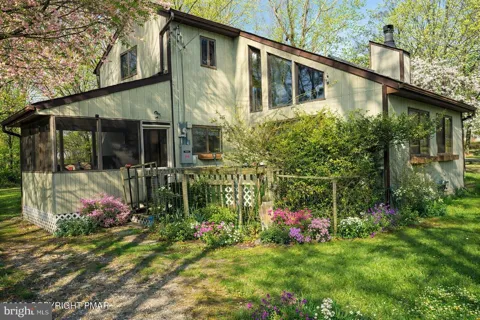 1119 CRANBERRY DR